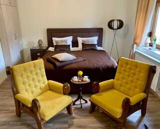 Отель Zvjezdana dolina Garni hotel Андриевица Трехместный номер с ванной комнатой-3